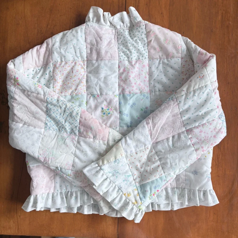 Vintage Handmade Quilted Pastel Ruffle Cropped Long Sleeve Jacket Size Medium - Picture 8 of 10
